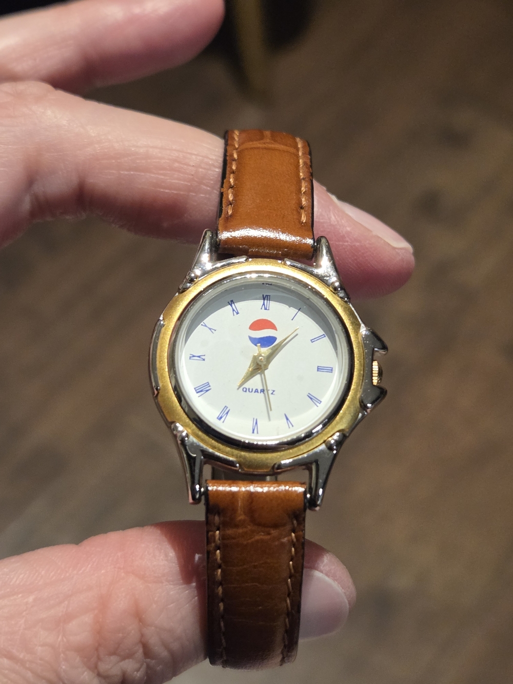 Pepsi Logo Round Face Leather Strap Watch - Brown & Gold